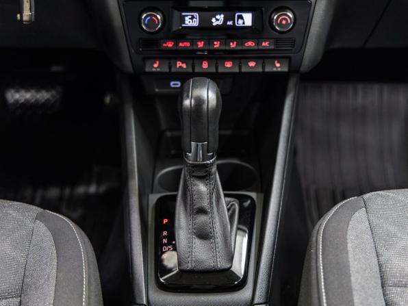 Volkswagen Polo VI с пробегом 2021 года, цена 1 598 000 рублей, 114743 км, лифтбек, Автокод Объявления