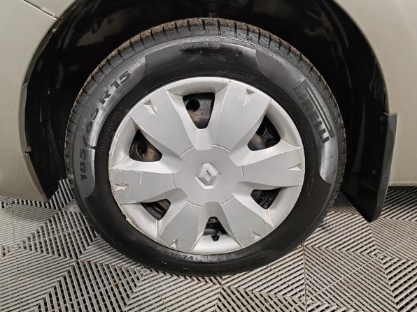 Renault Logan II с пробегом 2015 года, цена 675 000 рублей, 187280 км, седан, Автокод Объявления