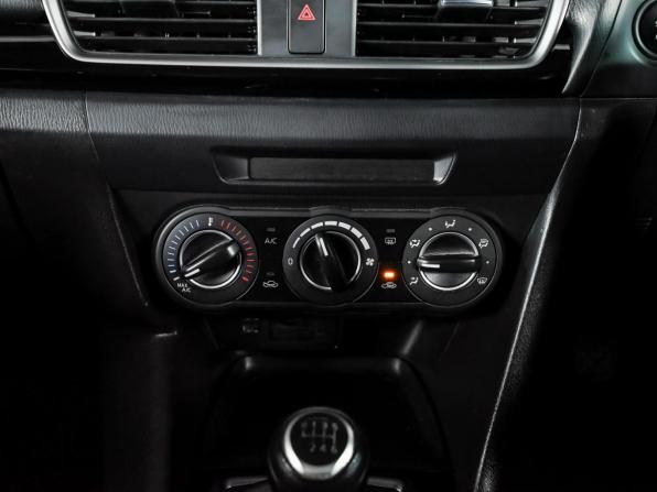 Mazda Axela III с пробегом 2013 года, цена 950 000 рублей, 144753 км, седан, Автокод Объявления