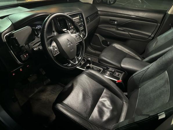 Mitsubishi Outlander III Рестайлинг 2 с пробегом 2018 года, цена 1 849 000 рублей, 174533 км, внедорожник, Автокод Объявления