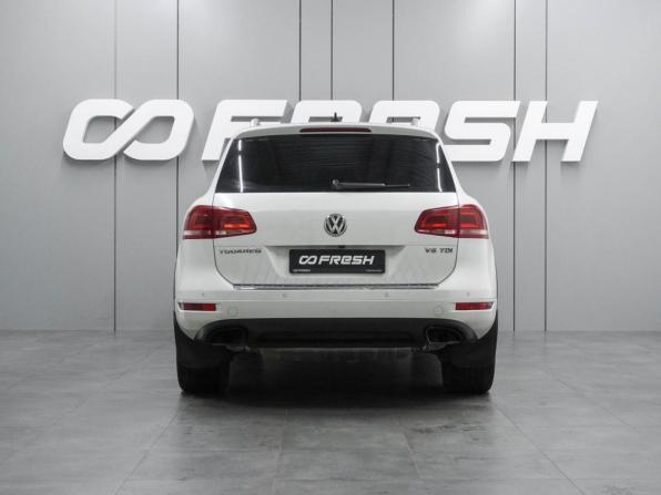 Volkswagen Touareg II с пробегом 2014 года, цена 2 399 000 рублей, 298518 км, внедорожник, Автокод Объявления