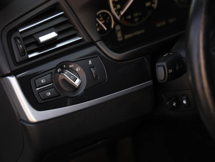 BMW 5 серии VI (F10/F11/F07) Рестайлинг Санкт-Петербург  - изображение 21