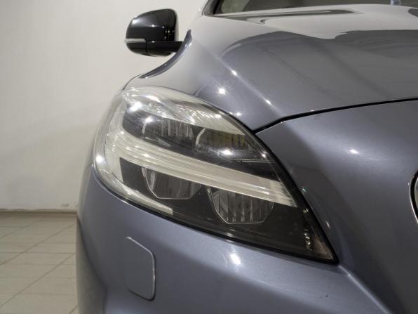 Volvo V40 II Рестайлинг с пробегом 2019 года, цена 2 390 000 рублей, 65640 км, хэтчбек, Автокод Объявления