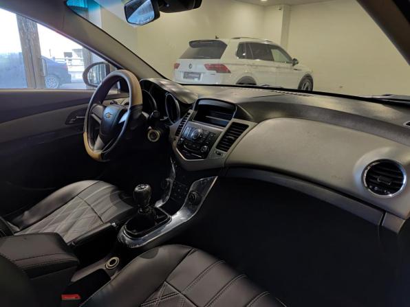 Chevrolet Cruze I с пробегом 2011 года, цена 570 000 рублей, 236354 км, седан, Автокод Объявления