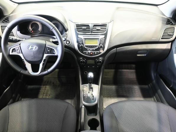 Hyundai Solaris I с пробегом 2011 года, цена 829 900 рублей, 220000 км, седан, Автокод Объявления
