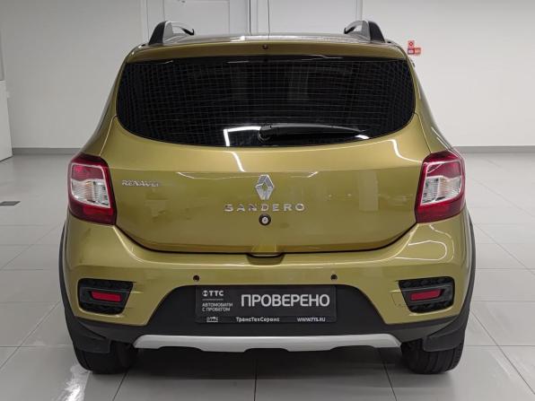 Renault Sandero II с пробегом 2015 года, цена 961 000 рублей, 136614 км, хэтчбек, Автокод Объявления