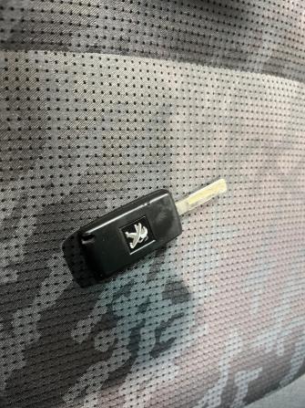 Peugeot 3008 I с пробегом 2012 года, цена 650 000 рублей, 202388 км, внедорожник, Автокод Объявления