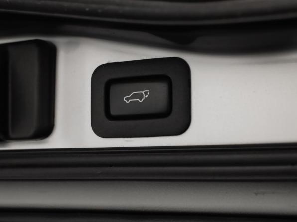 Toyota Land Cruiser 200 Series Рестайлинг 1 с пробегом 2014 года, цена 2 749 000 рублей, 579639 км, внедорожник, Автокод Объявления