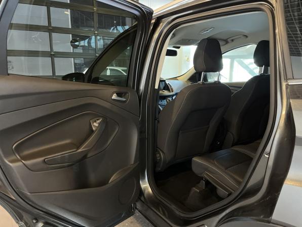 Ford Kuga II Рестайлинг с пробегом 2018 года, цена 1 650 000 рублей, 76500 км, внедорожник, Автокод Объявления