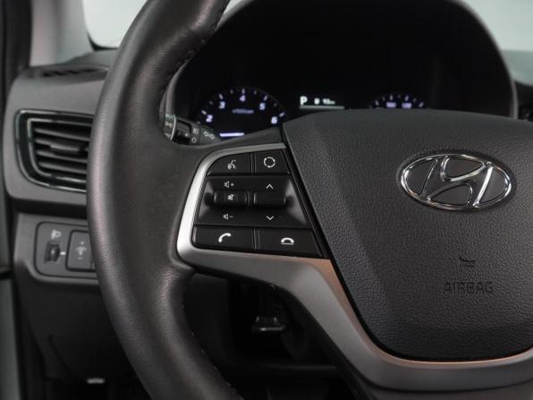 Hyundai Solaris II Рестайлинг с пробегом 2021 года, цена 1 599 000 рублей, 124325 км, седан, Автокод Объявления