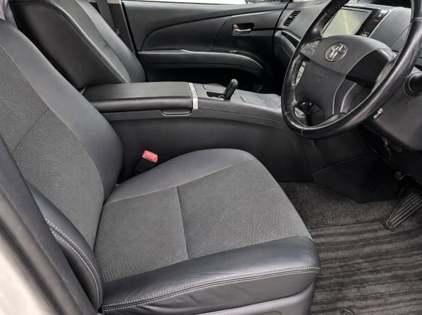 Toyota Estima III Рестайлинг 2 с пробегом 2014 года, цена 1 885 000 рублей, 177000 км, минивэн, Автокод Объявления