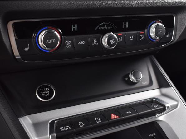 Audi Q3 II (F3) с пробегом 2020 года, цена 3 235 995 рублей, 124098 км, внедорожник, Автокод Объявления