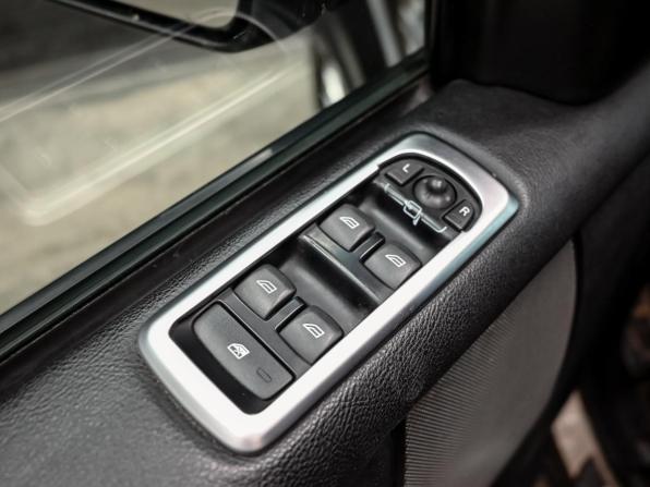 Land Rover Discovery IV с пробегом 2010 года, цена 1 510 000 рублей, 212245 км, внедорожник, Автокод Объявления