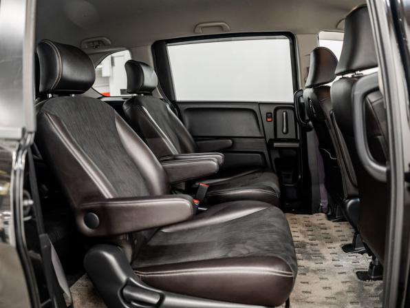 Honda Freed I Рестайлинг с пробегом 2014 года, цена 1 275 000 рублей, 128745 км, компактвэн, Автокод Объявления