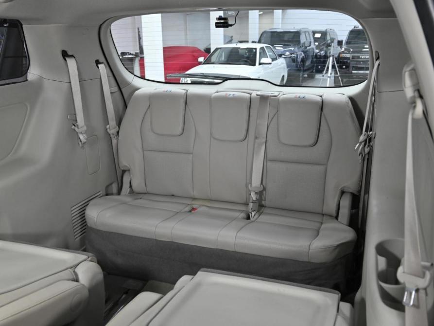 Kia Carnival III Москва  - изображение 22