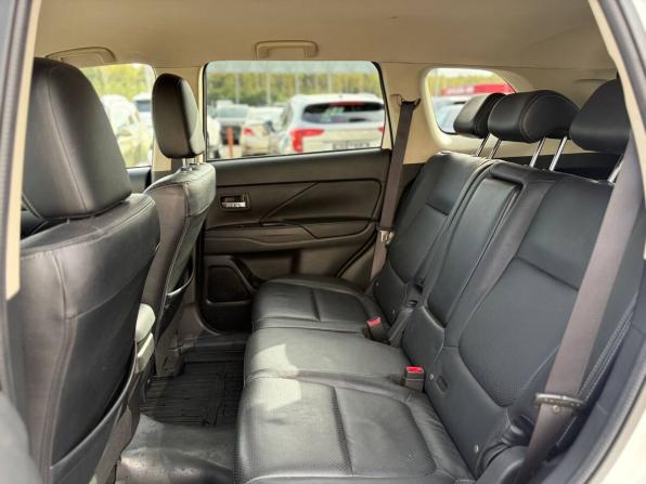 Mitsubishi Outlander III Рестайлинг 2 с пробегом 2015 года, цена 1 295 000 рублей, 275000 км, внедорожник, Автокод Объявления