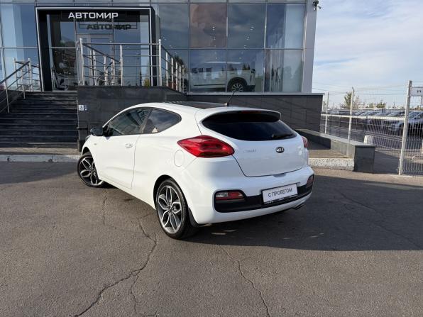 Kia Ceed II с пробегом 2013 года, цена 930 000 рублей, 215059 км, хэтчбек, Автокод Объявления