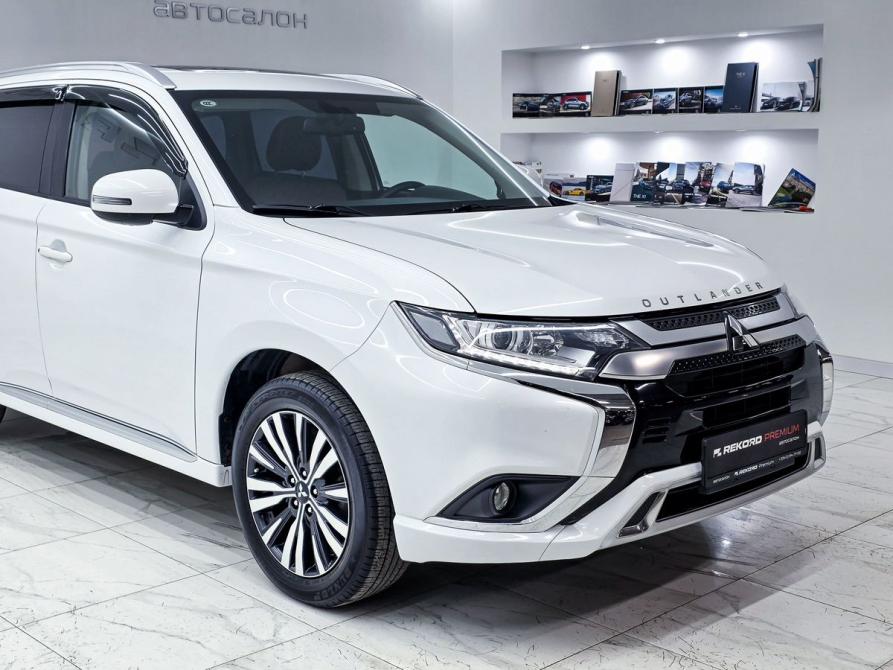 Mitsubishi Outlander III Рестайлинг 3 Уфа  - изображение 6