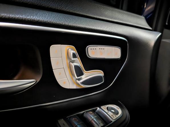 Mercedes-Benz V-Класс III (W447) Рестайлинг с пробегом 2021 года, цена 6 200 000 рублей, 97047 км, минивэн, Автокод Объявления