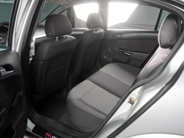 Opel Astra H Рестайлинг с пробегом 2013 года, цена 880 000 рублей, 159969 км, седан, Автокод Объявления
