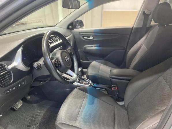 Kia Rio IV Рестайлинг с пробегом 2021 года, цена 1 689 000 рублей, 42142 км, хэтчбек, Автокод Объявления
