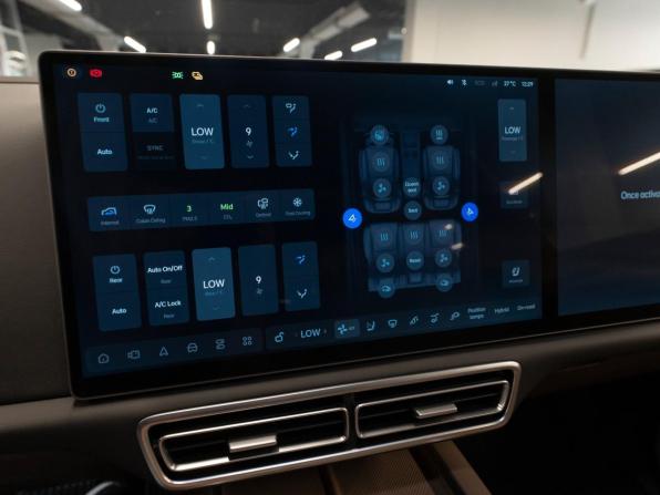 Li Auto (Lixiang) L7 I Рестайлинг с пробегом 2025 года, цена 8 450 000 рублей, 50 км, внедорожник, Автокод Объявления
