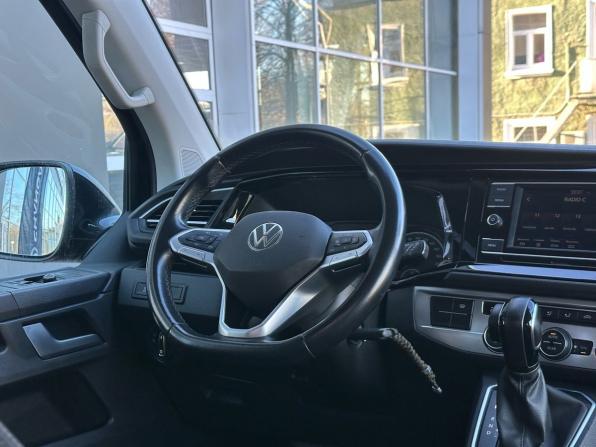Volkswagen Multivan T6 Рестайлинг с пробегом 2021 года, цена 4 669 000 рублей, 158816 км, минивэн, Автокод Объявления