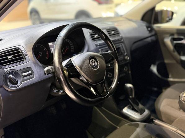 Volkswagen Polo V Рестайлинг с пробегом 2017 года, цена 1 420 000 рублей, 139000 км, седан, Автокод Объявления