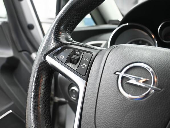 Opel Astra J Рестайлинг с пробегом 2012 года, цена 999 900 рублей, 142000 км, хэтчбек, Автокод Объявления