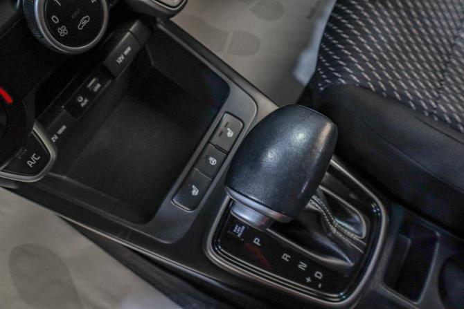 Kia Rio IV с пробегом 2018 года, цена 1 229 000 рублей, 111221 км, седан, Автокод Объявления