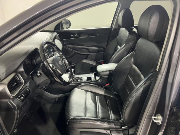Kia Sorento III Prime Рестайлинг с пробегом 2019 года, цена 2 689 000 рублей, 102000 км, внедорожник, Автокод Объявления
