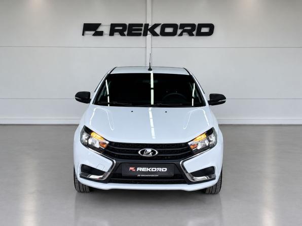 Lada (ВАЗ) Vesta I с пробегом 2022 года, цена 1 149 000 рублей, 82000 км, седан, Автокод Объявления