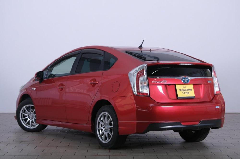 Toyota Prius III Рестайлинг (XW30) Омск  - изображение 5