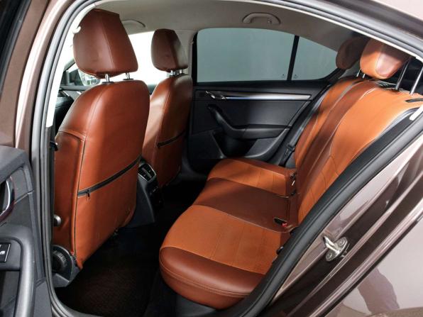 Skoda Octavia III (A7) Рестайлинг с пробегом 2018 года, цена 1 648 000 рублей, 186518 км, лифтбек, Автокод Объявления