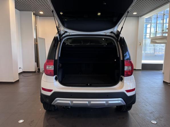 Skoda Yeti I Рестайлинг с пробегом 2014 года, цена 1 095 000 рублей, 180872 км, внедорожник, Автокод Объявления