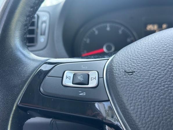 Volkswagen Polo V Рестайлинг с пробегом 2020 года, цена 1 349 000 рублей, 94000 км, седан, Автокод Объявления
