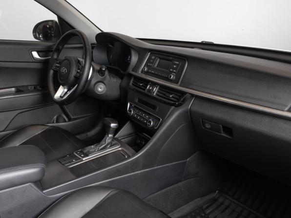 Kia Optima IV Рестайлинг с пробегом 2019 года, цена 1 768 000 рублей, 157937 км, седан, Автокод Объявления