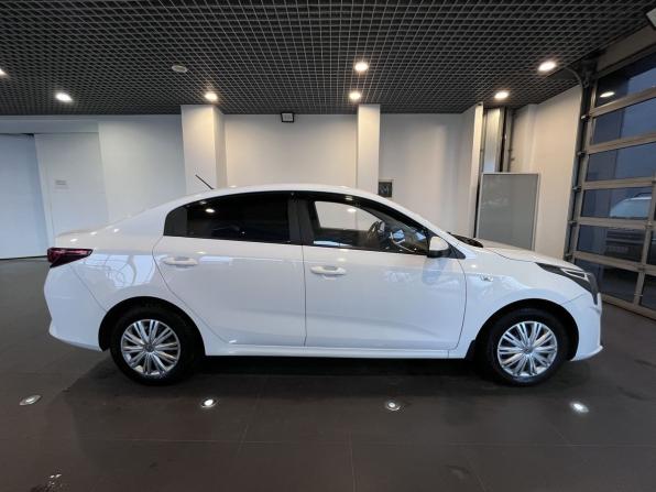 Kia Rio IV Рестайлинг с пробегом 2021 года, цена 1 479 000 рублей, 124853 км, седан, Автокод Объявления