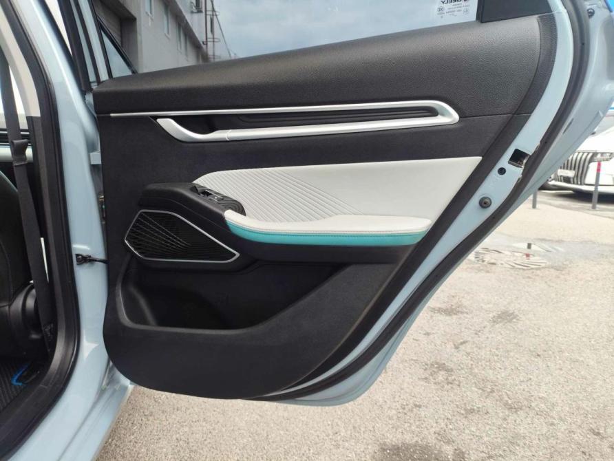 Geely Emgrand II Санкт-Петербург  - изображение 17