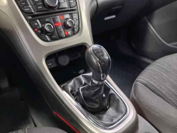 Opel Astra J с пробегом 2011 года, цена 618 000 рублей, 137500 км, хэтчбек, Автокод Объявления