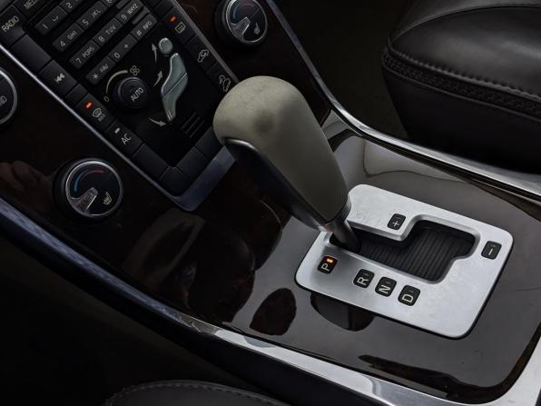 Volvo XC70 II с пробегом 2011 года, цена 1 900 000 рублей, 232618 км, универсал, Автокод Объявления
