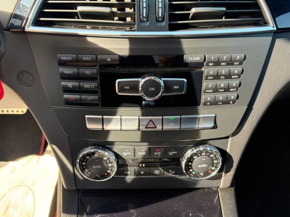 Mercedes-Benz C-Класс III (W204) Рестайлинг с пробегом 2013 года, цена 1 165 000 рублей, 223000 км, седан, Автокод Объявления