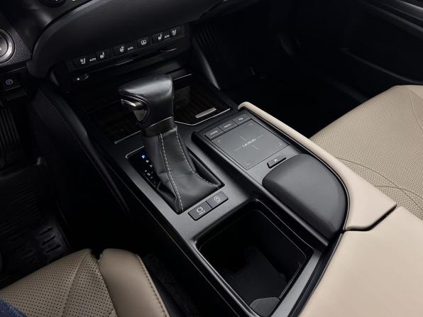 Lexus ES VII с пробегом 2018 года, цена 3 850 000 рублей, 96181 км, седан, Автокод Объявления