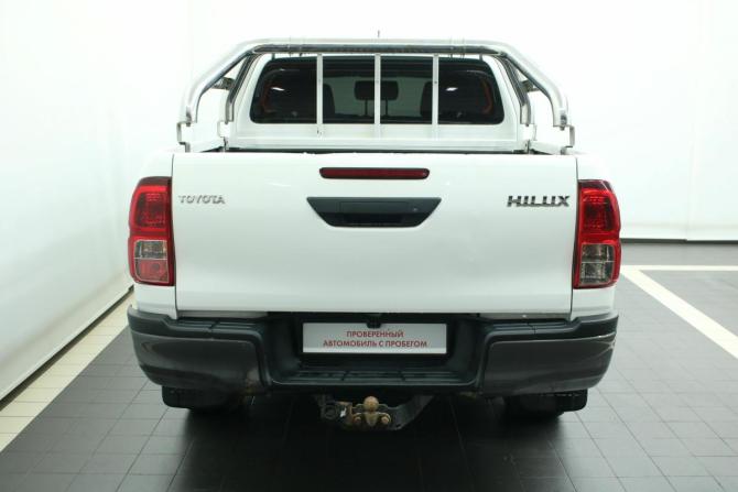 Toyota Hilux VIII с пробегом 2019 года, цена 4 500 000 рублей, 168120 км, пикап, Автокод Объявления
