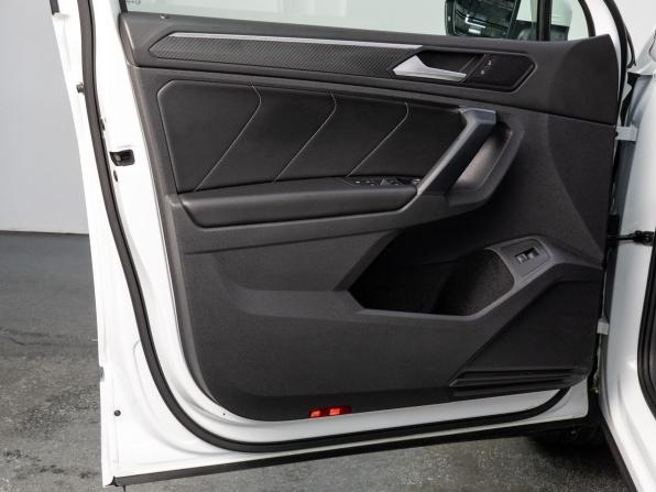 Volkswagen Tiguan II Рестайлинг с пробегом 2022 года, цена 3 490 000 рублей, 74793 км, внедорожник, Автокод Объявления
