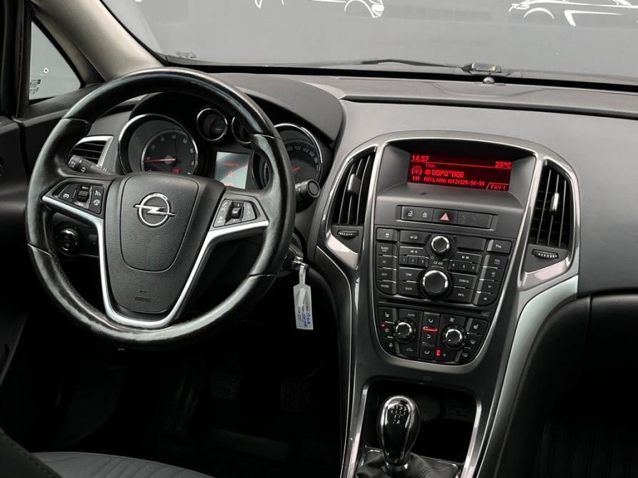 Opel Astra J Рестайлинг Санкт-Петербург  - изображение 13