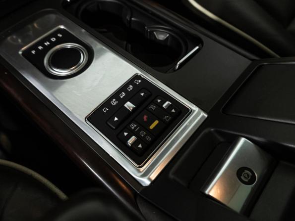 Land Rover Range Rover III Рестайлинг 2 с пробегом 2012 года, цена 1 844 585 рублей, 325729 км, внедорожник, Автокод Объявления