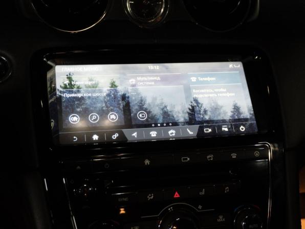 Jaguar XJ IV (X351) Рестайлинг с пробегом 2017 года, цена 2 777 000 рублей, 90010 км, седан, Автокод Объявления
