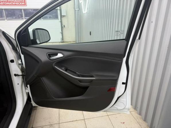 Ford Focus III Рестайлинг с пробегом 2017 года, цена 1 049 000 рублей, 214440 км, хэтчбек, Автокод Объявления