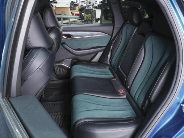 Geely Monjaro I с пробегом 2023 года, цена 3 470 000 рублей, 47194 км, внедорожник, Автокод Объявления